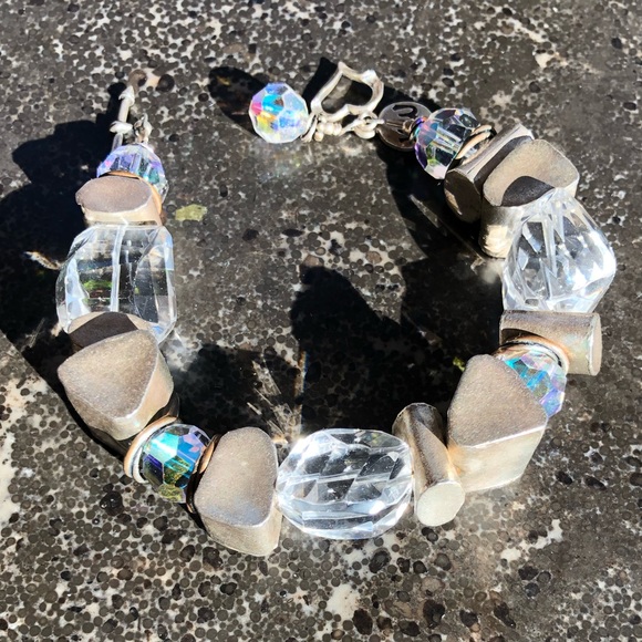 Bracelet w/Swarovski crystals, silver chunks & rings, and heart & arrow clasp - Picture 2 of 12